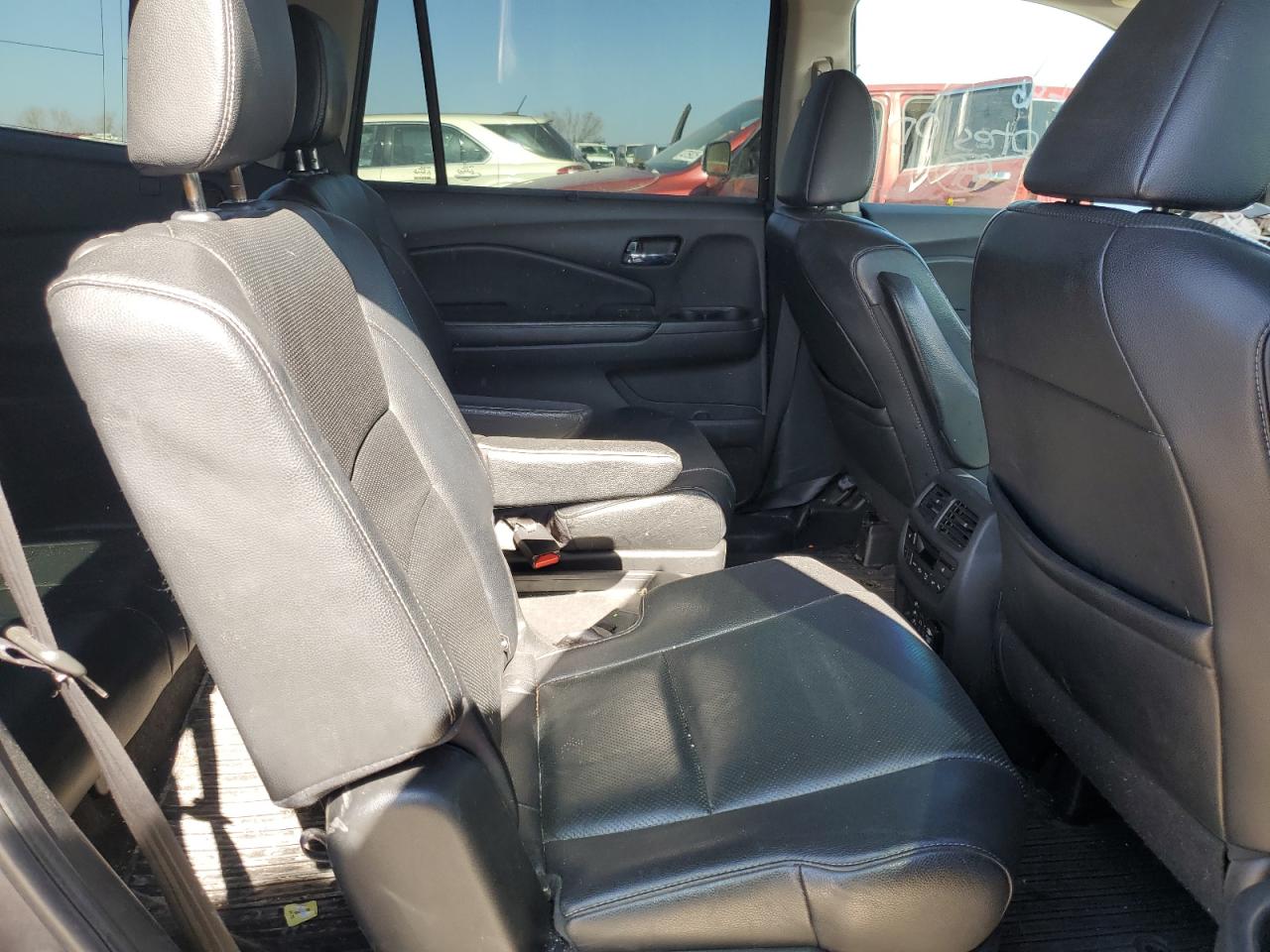 2016 Honda Pilot - Image 11