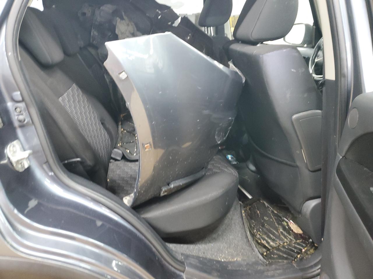 2009 Suzuki SX4 - Image 11