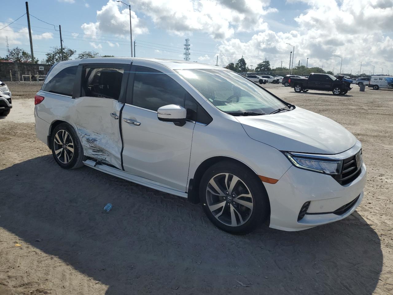 2022 Honda Odyssey - Image 4