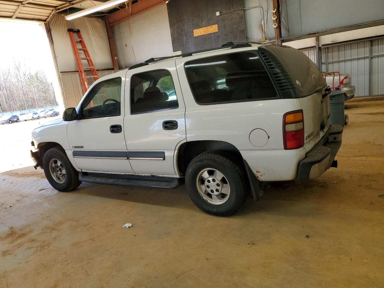 2003 Chevrolet Tahoe - Image 2
