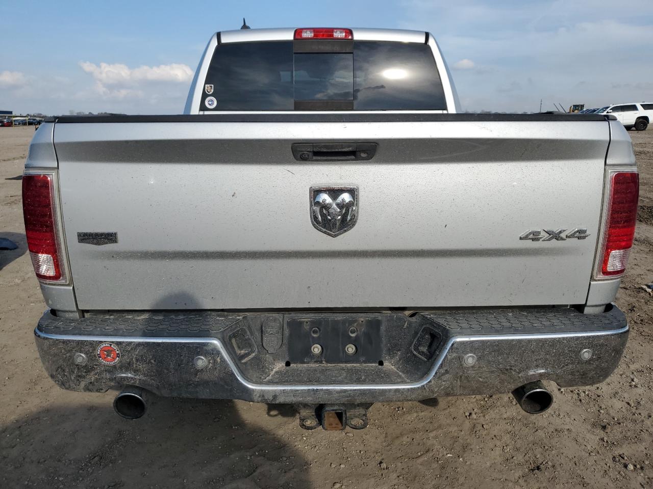 2015 RAM 1500 - Image 6