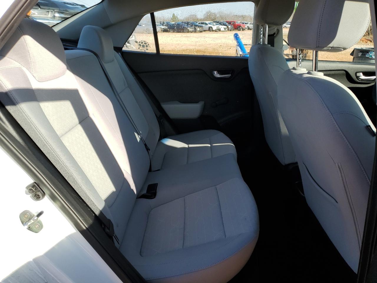 2018 Kia Rio - Image 10