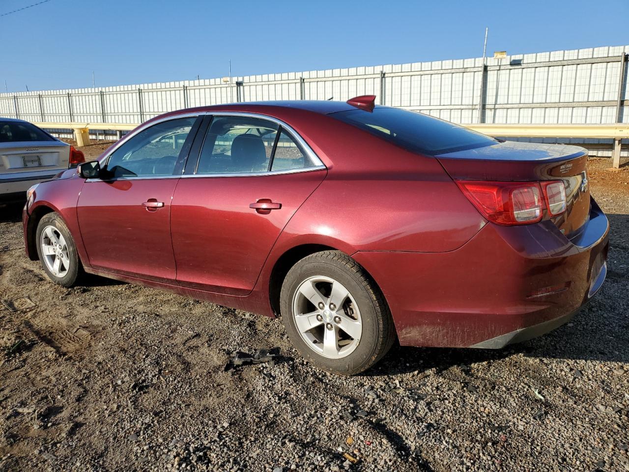2016 Chevrolet Malibu - Image 2