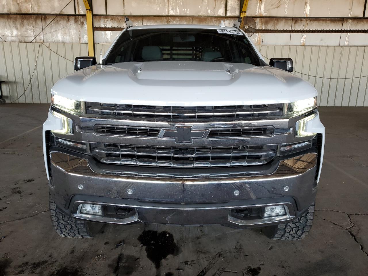 2020 Chevrolet Silverado - Image 5