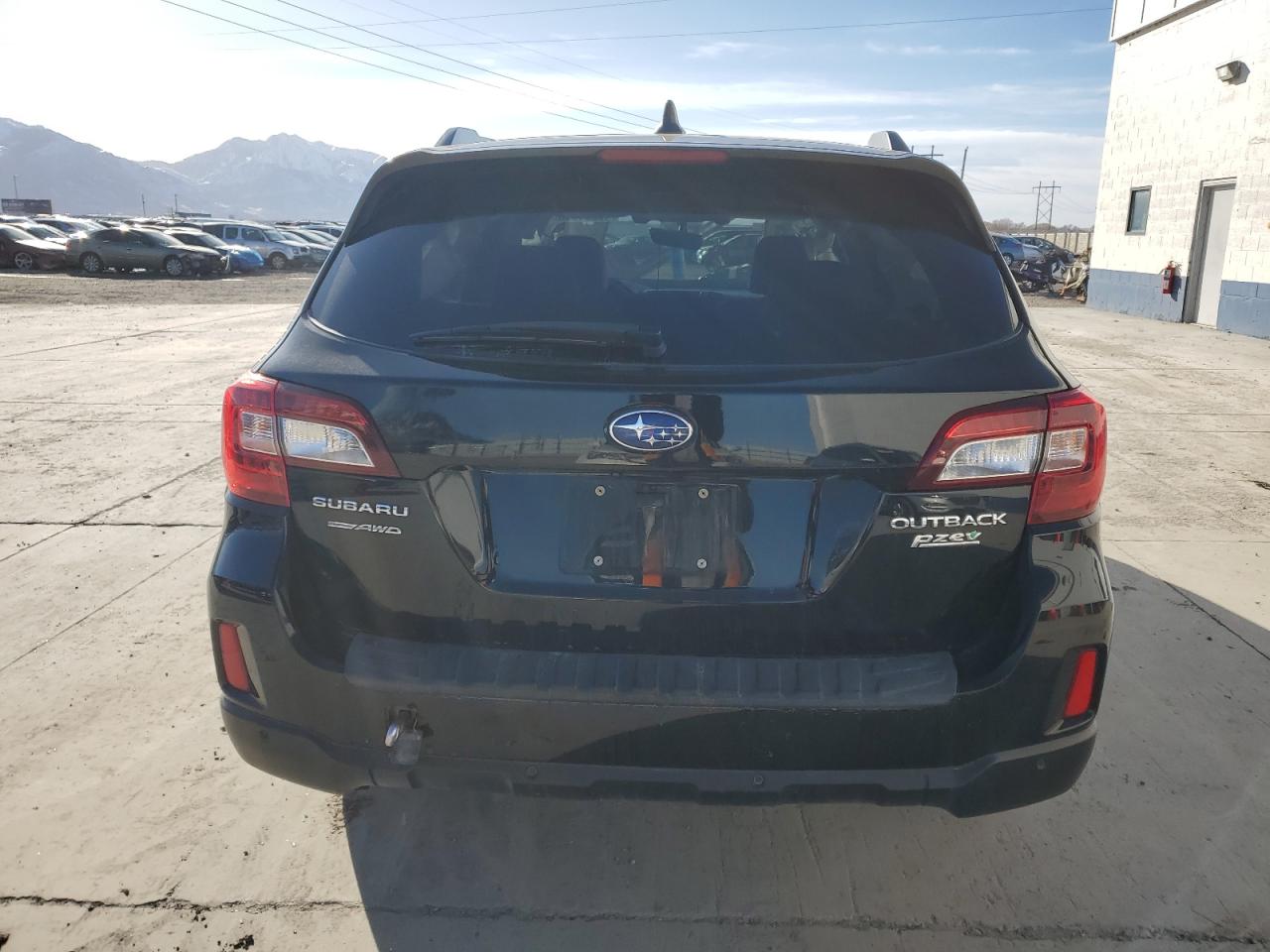 2017 Subaru Outback Touring VIN: 4S4BSATC1H3409600 Lot: 47422905