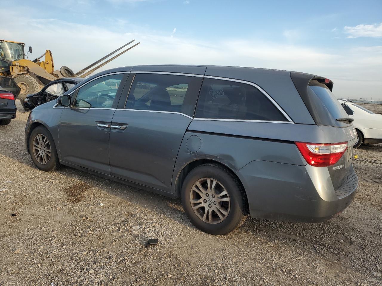 2013 Honda Odyssey - Image 2