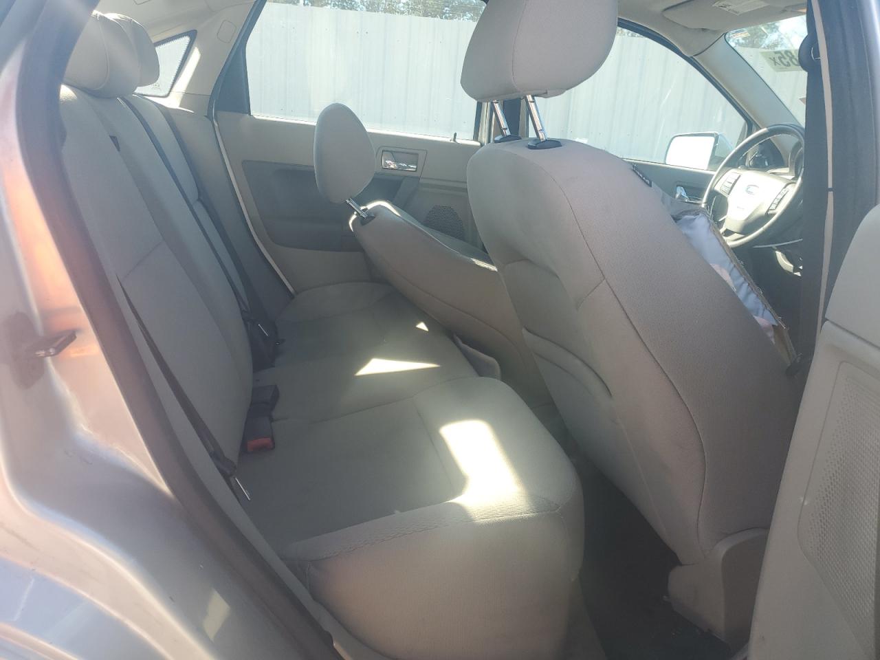 2011 Ford Focus - Image 10