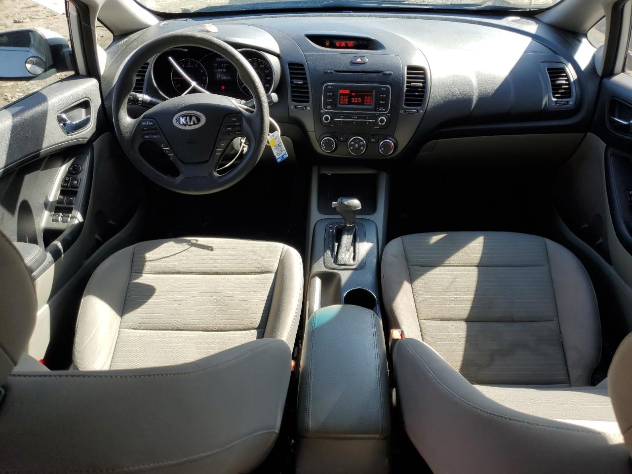 2015 Kia Forte - Image 8