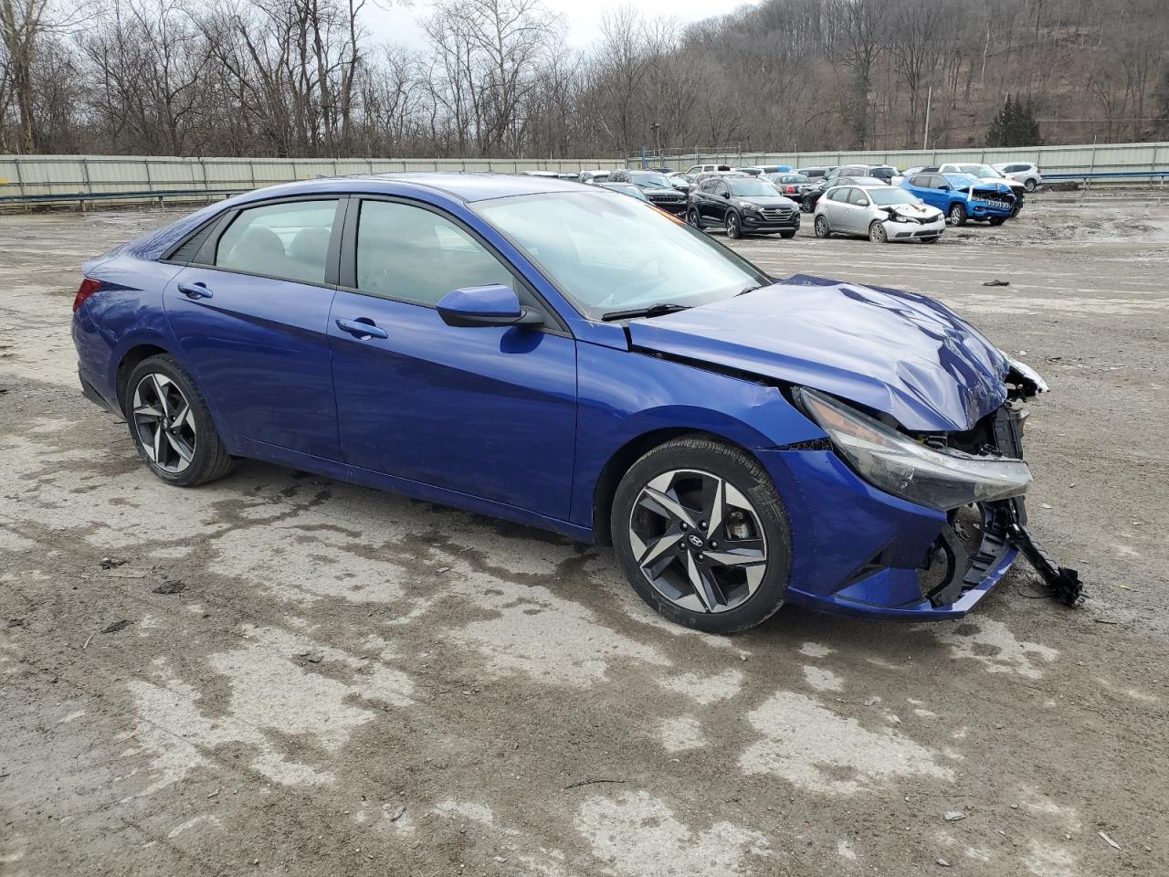 2023 Hyundai Elantra - Image 4