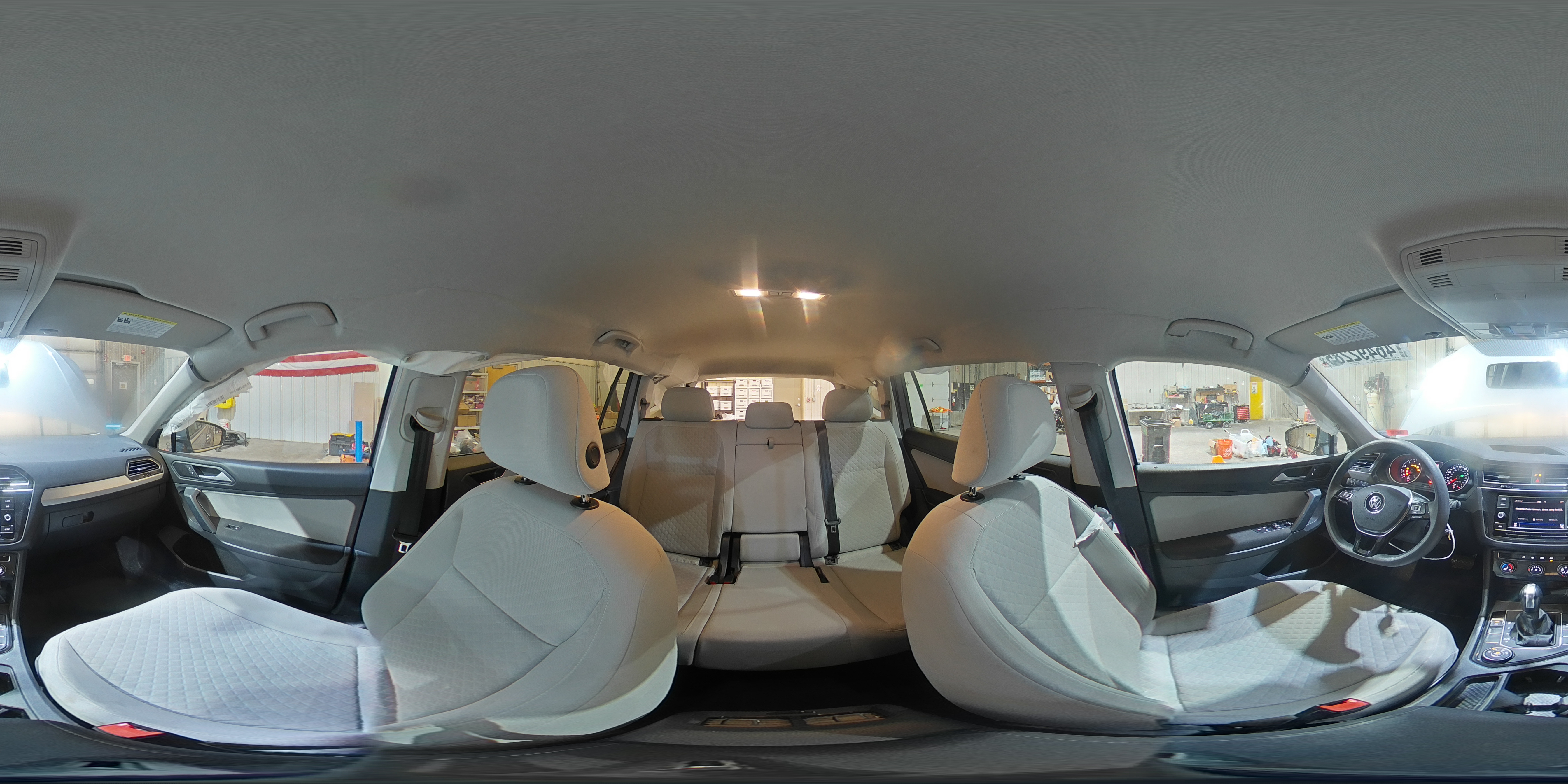 2019 Volkswagen Tiguan - Image 15