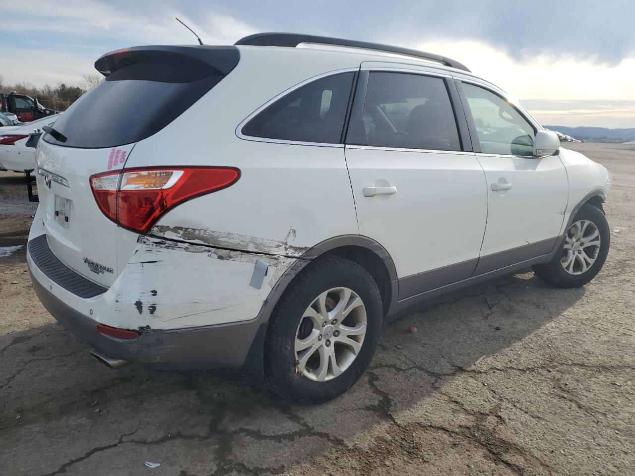 2010 Hyundai Veracruz - Image 3