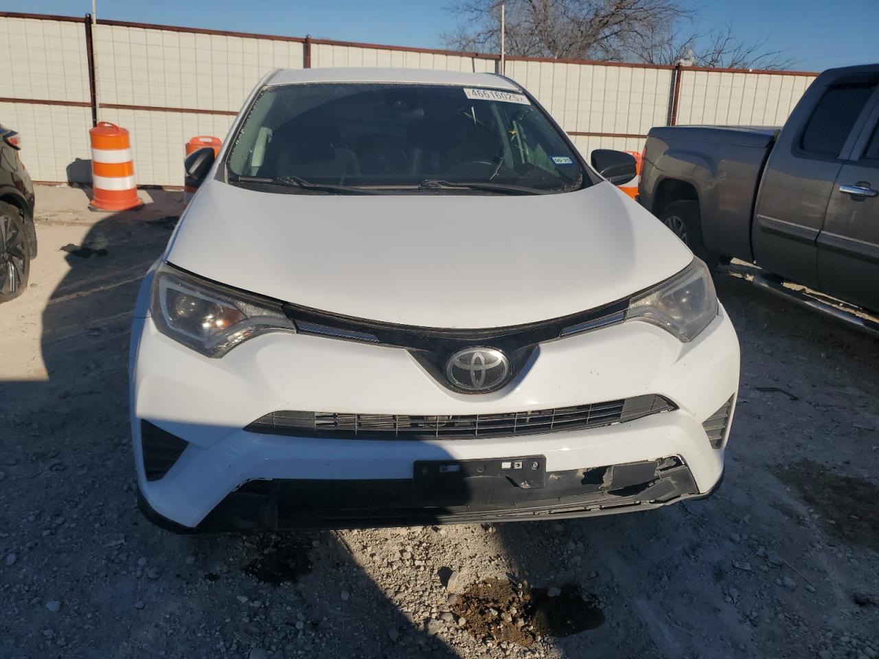 2017 Toyota RAV 4 - Image 5