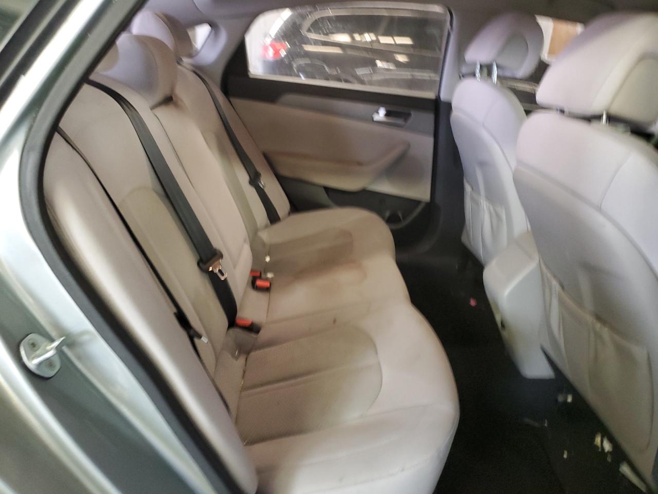 2016 Hyundai Sonata - Image 10