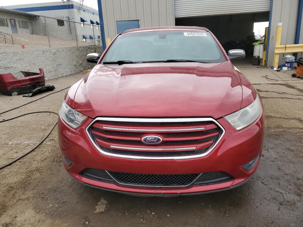 2014 Ford Taurus - Image 5