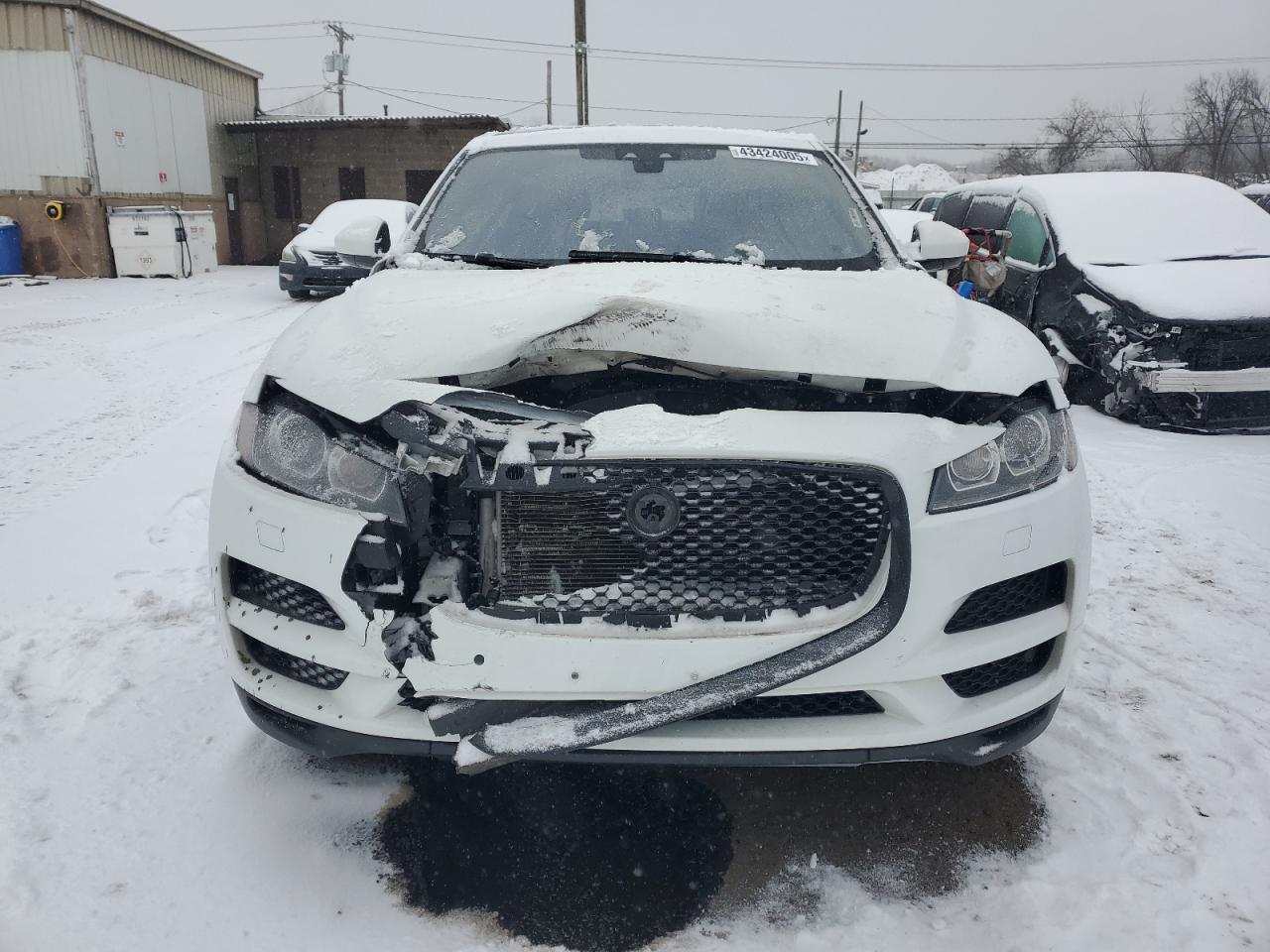 2019 Jaguar F-Pace - Image 5