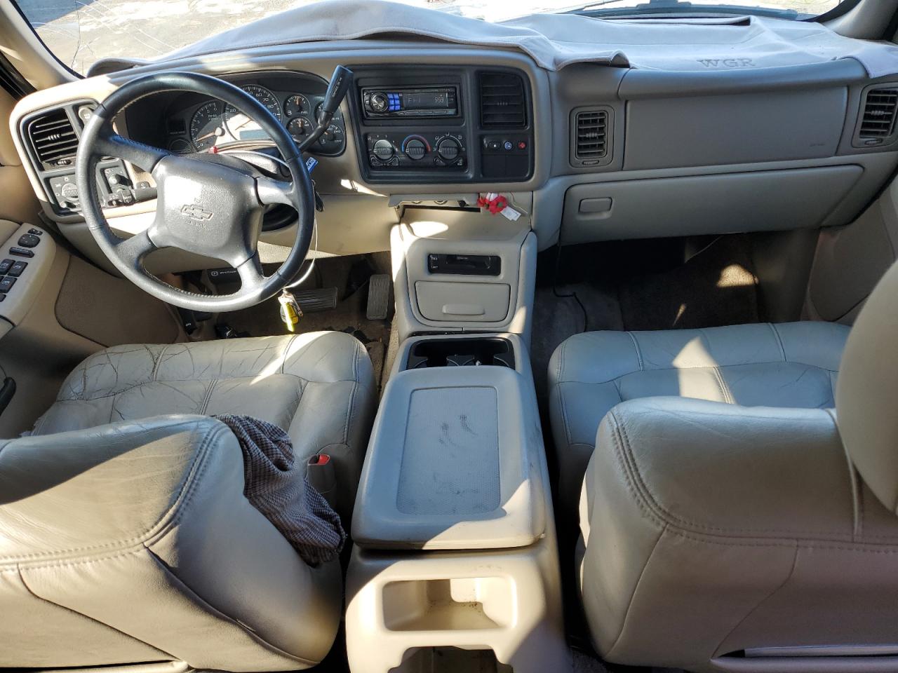 2001 Chevrolet Suburban - Image 8