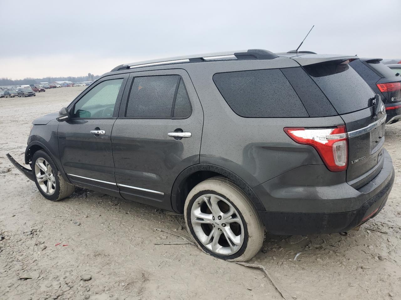 2015 Ford Explorer - Image 2