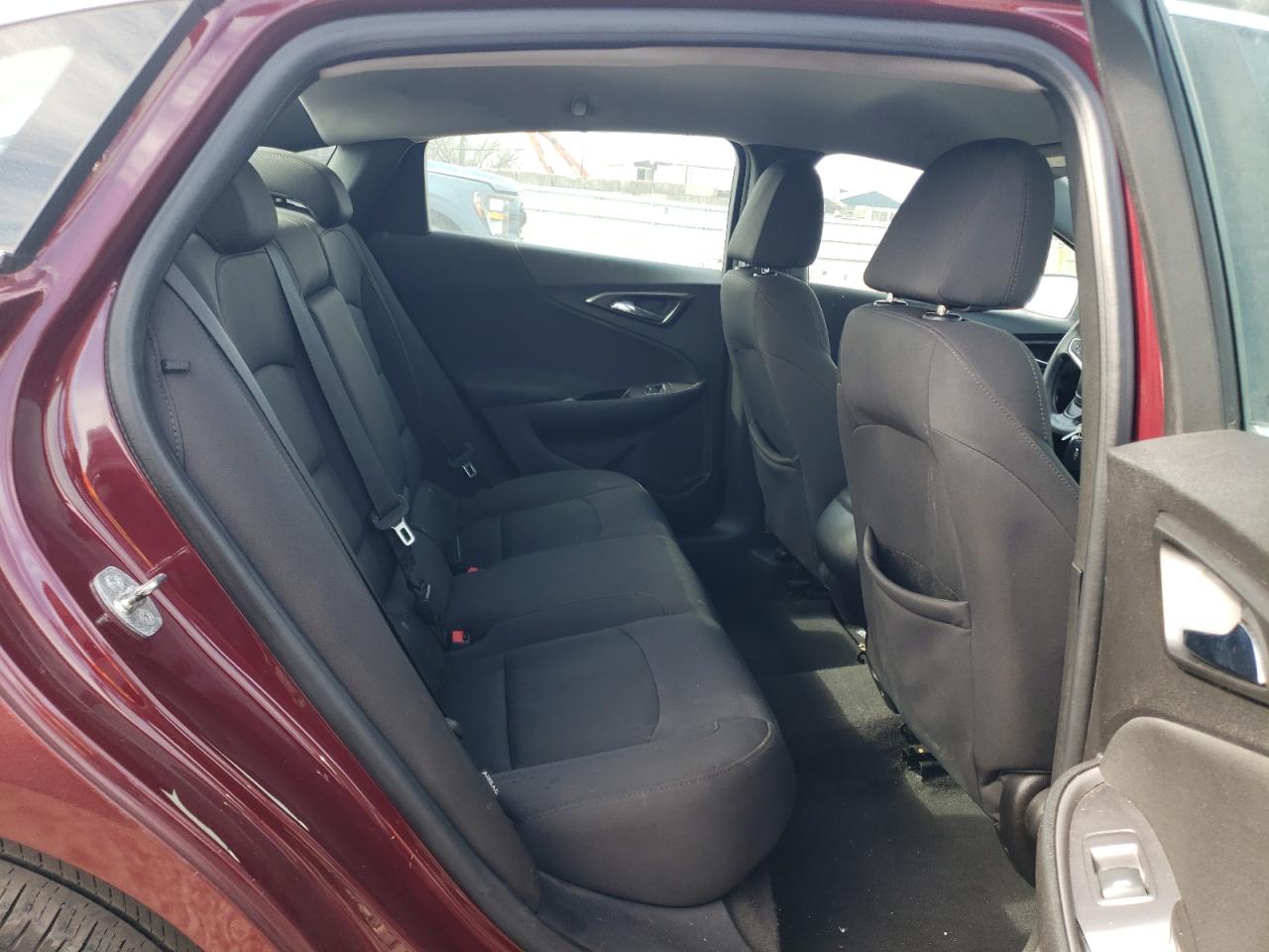 2016 Chevrolet Malibu - Image 10