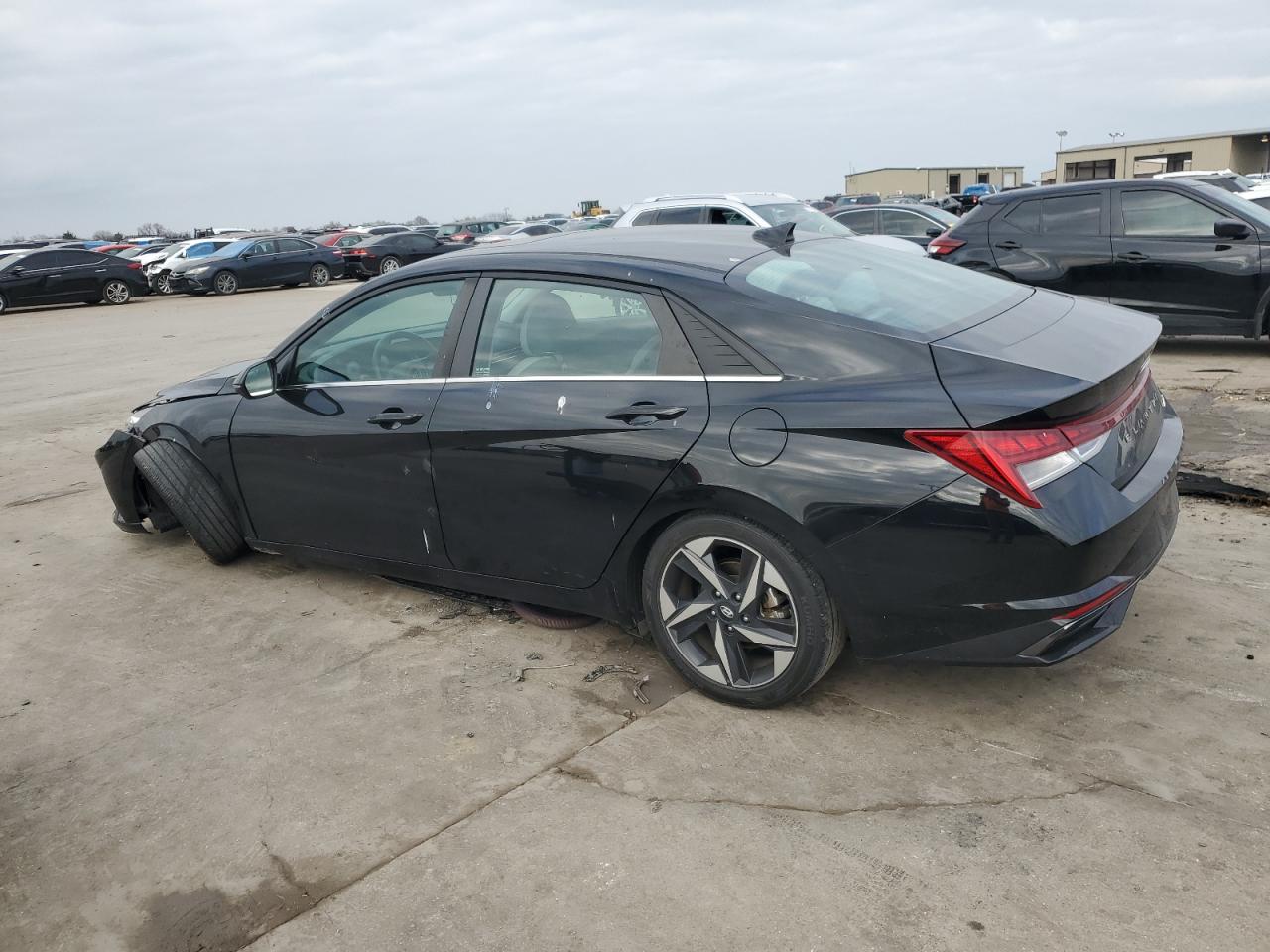 2021 Hyundai Elantra - Image 2