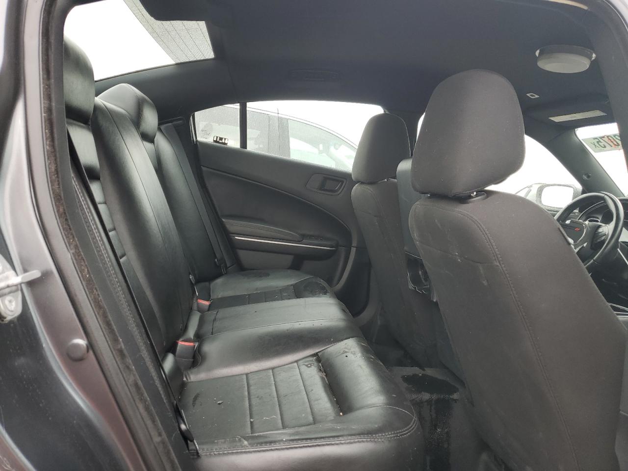 2019 Dodge Charger - Image 10