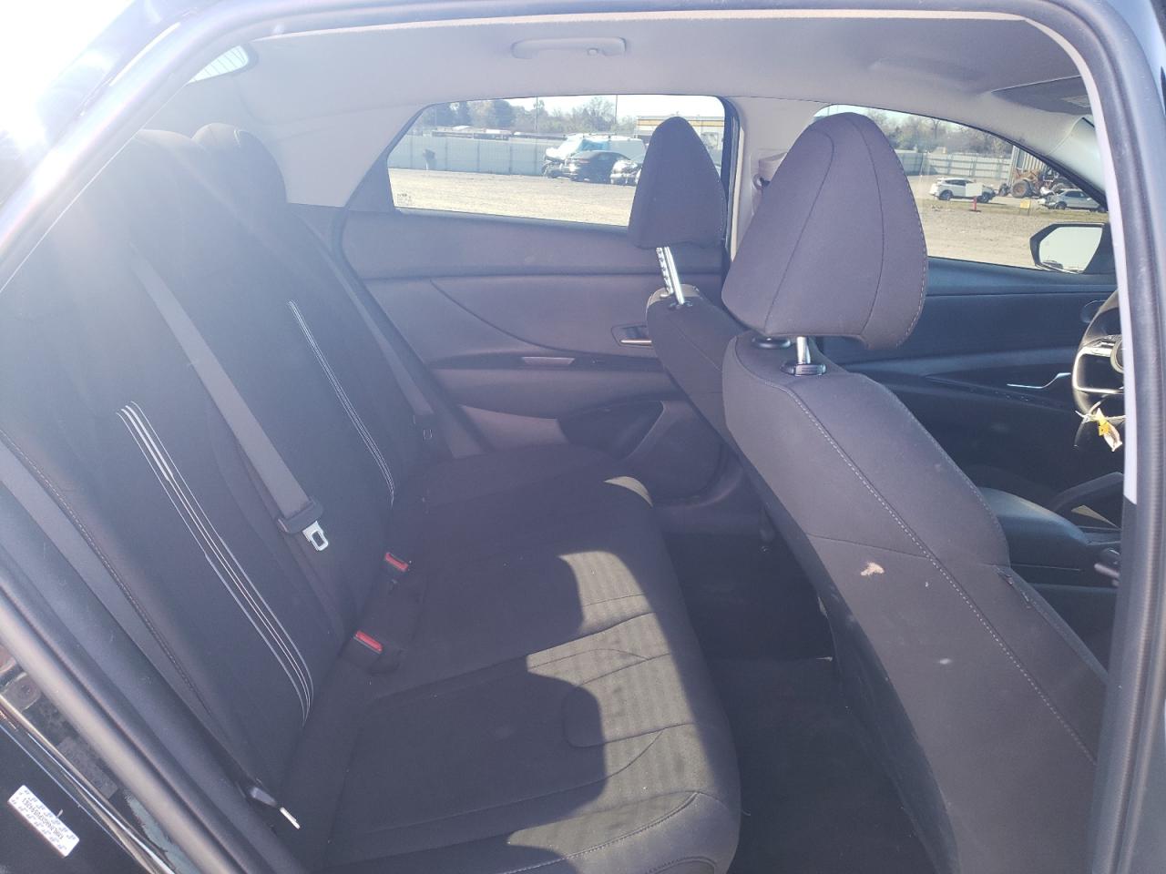 2023 Hyundai Elantra - Image 10