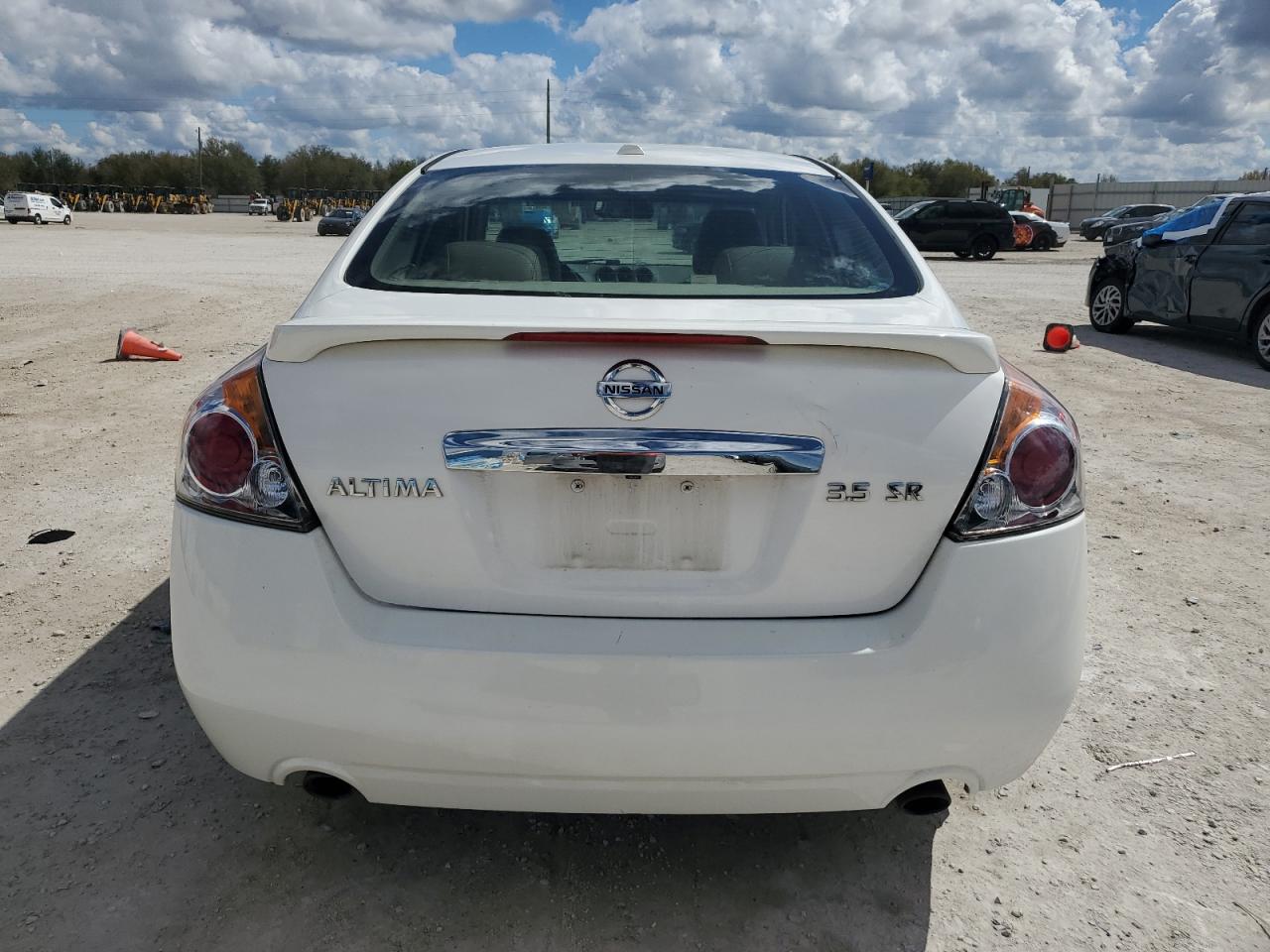 2010 Nissan Altima - Image 6