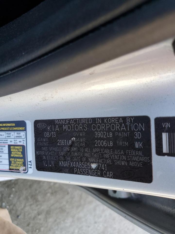 2014 Kia Forte - Image 12