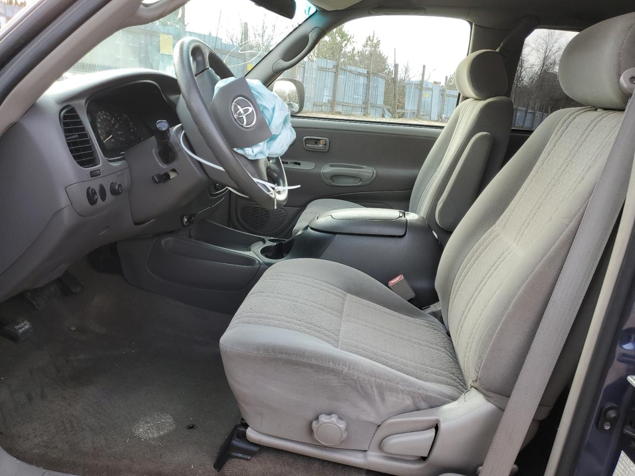 2004 Toyota Tundra - Image 7