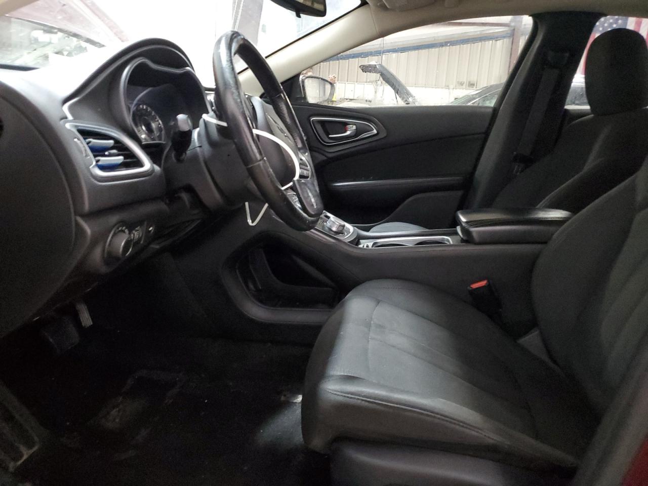 2016 Chrysler 200 - Image 7