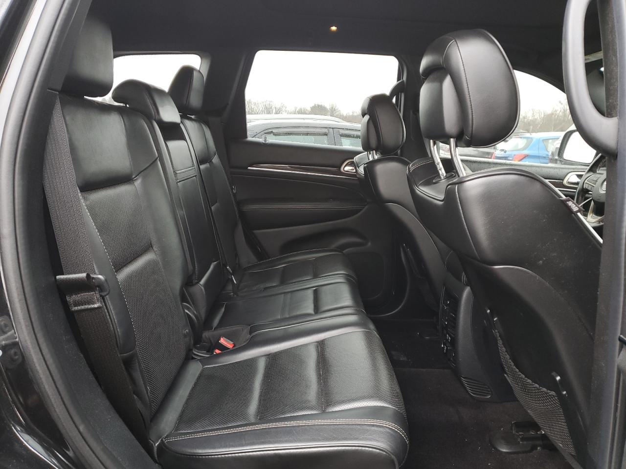 2016 Jeep Grand Cherokee - Image 11