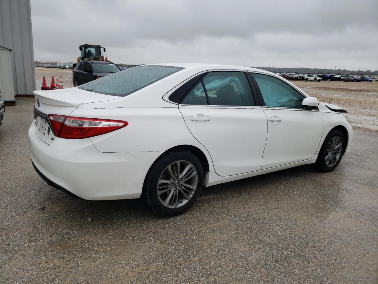 2016 Toyota Camry - Image 3