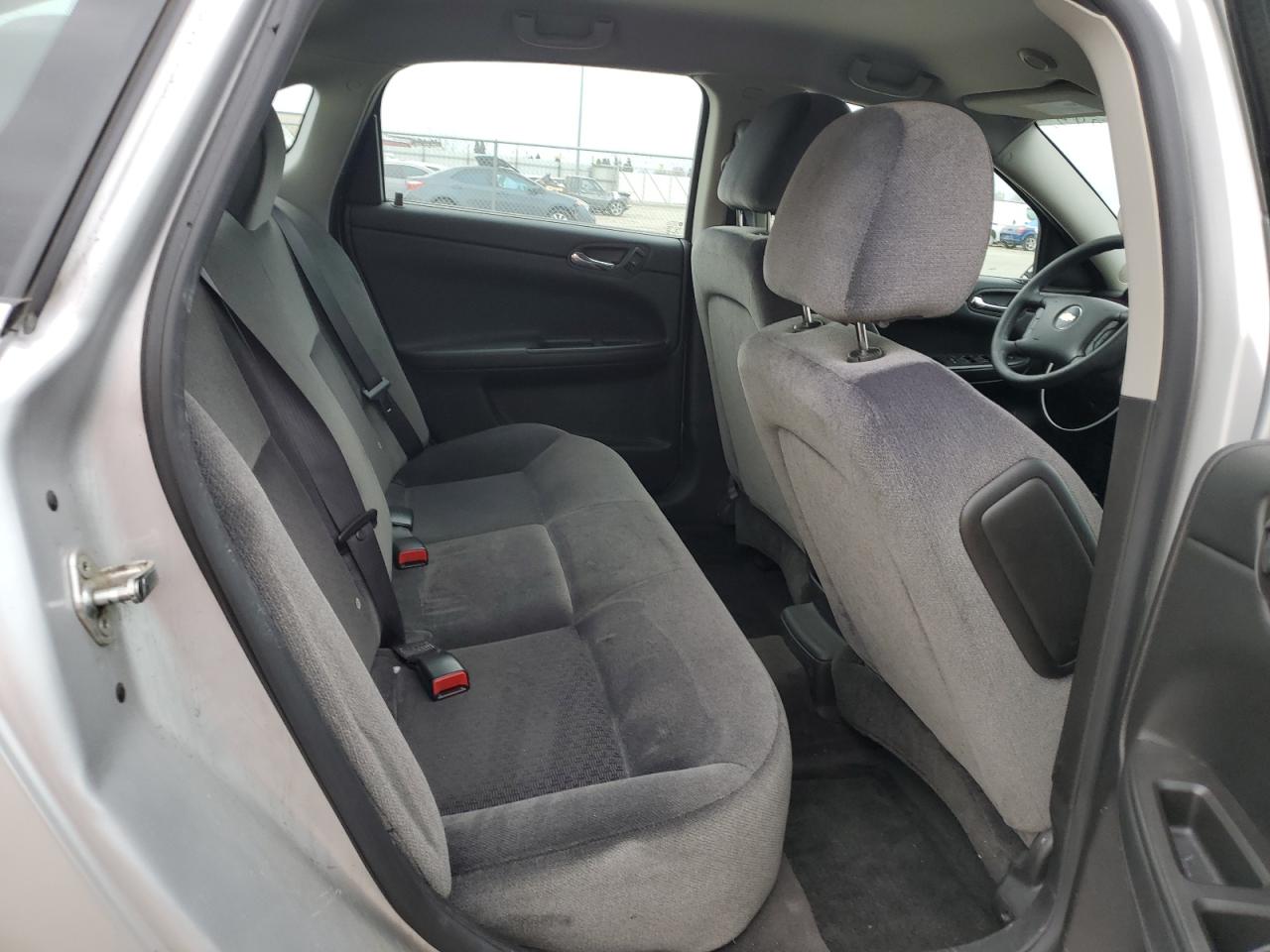 2016 Chevrolet Impala - Image 10