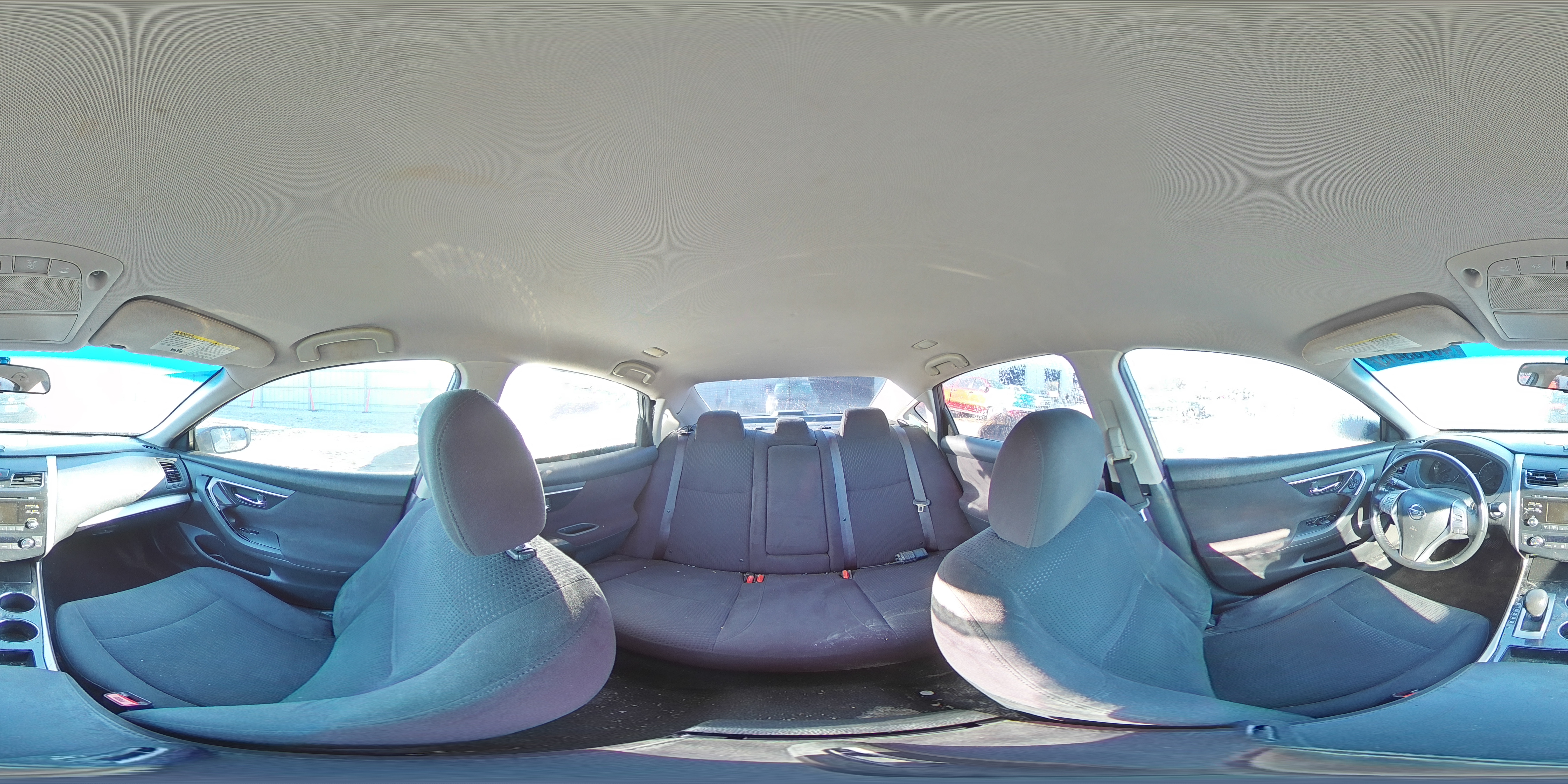 2014 Nissan Altima - Image 13