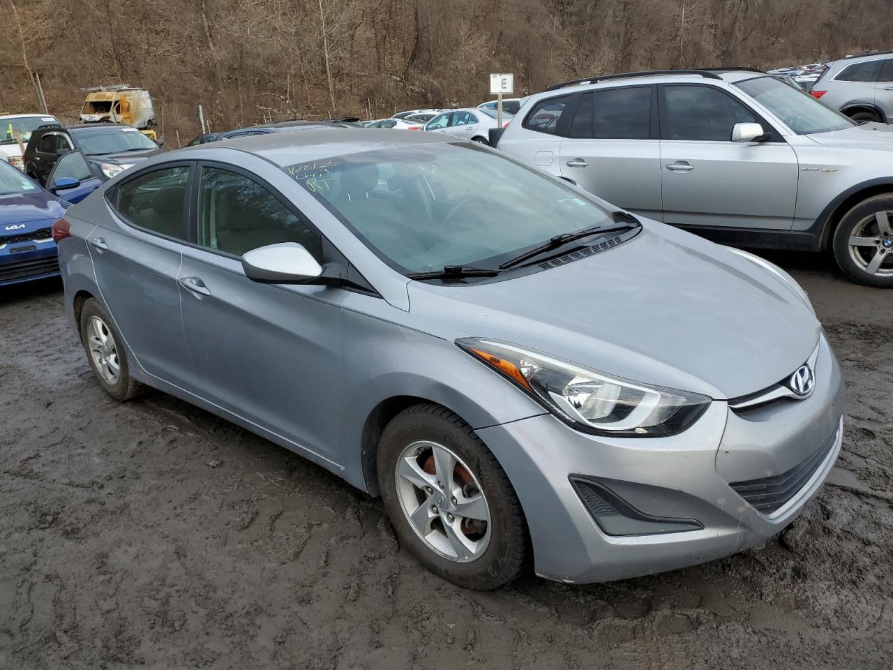 2015 Hyundai Elantra - Image 4
