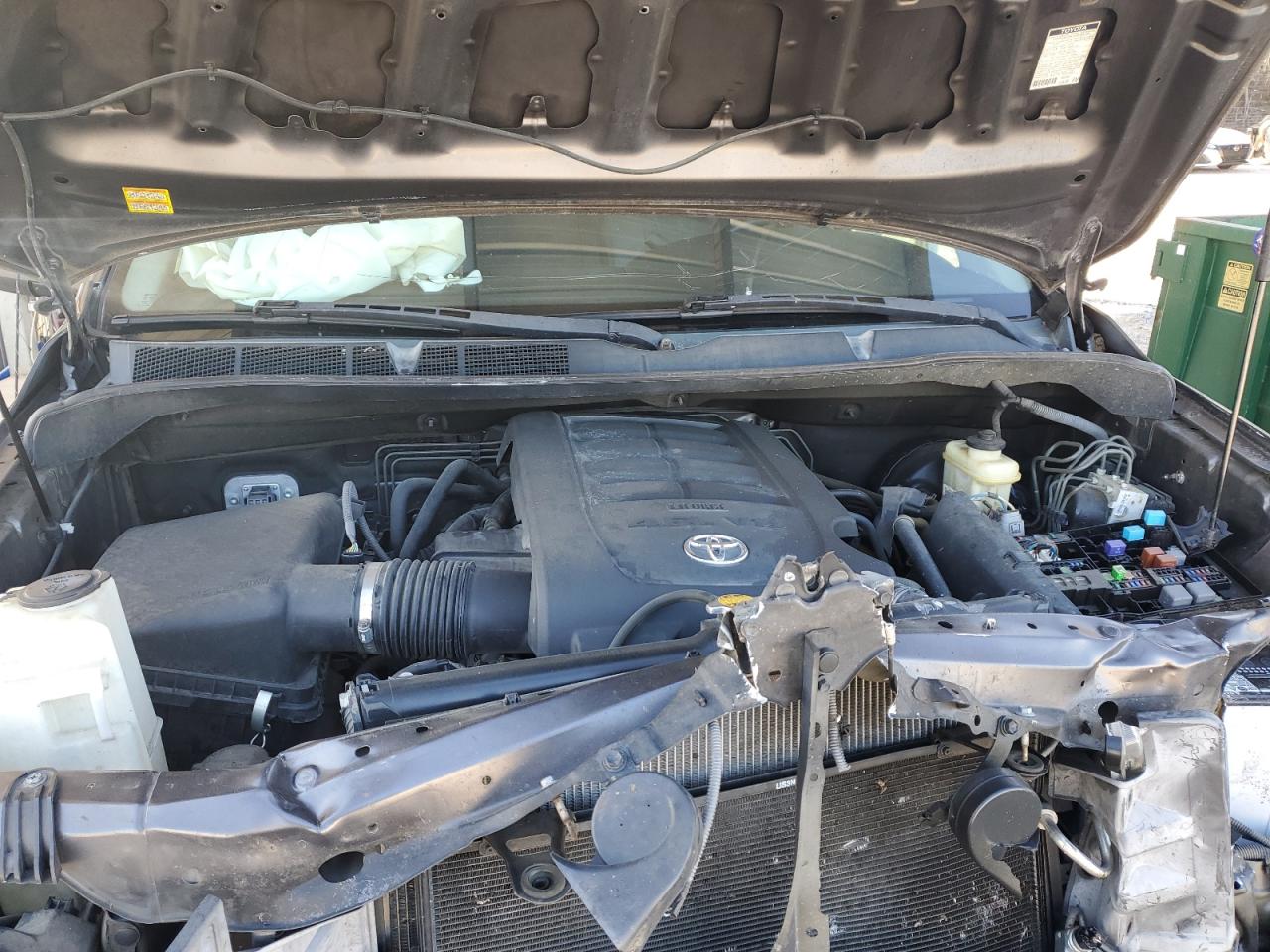 2011 Toyota Tundra - Image 12