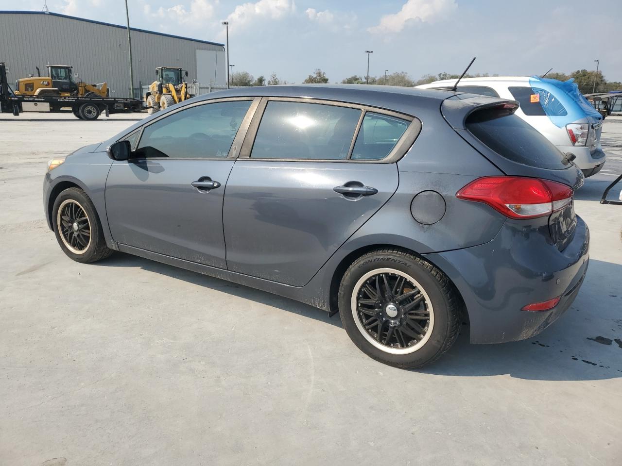 2016 Kia Forte - Image 2