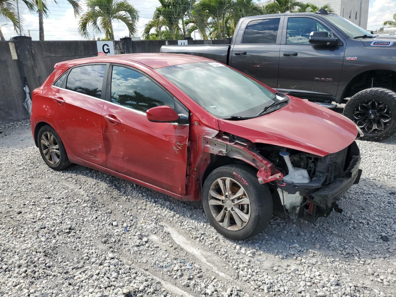 2013 Hyundai Elantra - Image 4