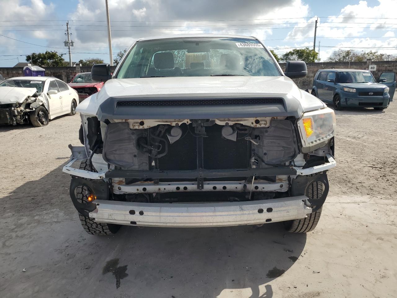 2015 Toyota Tundra - Image 5