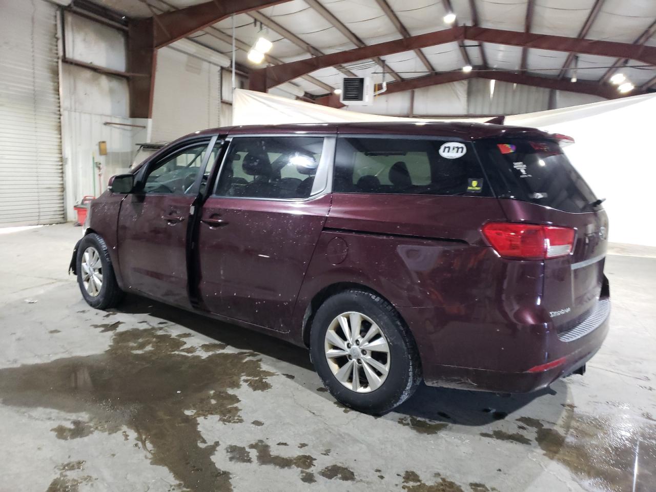 2017 Kia Sedona - Image 2