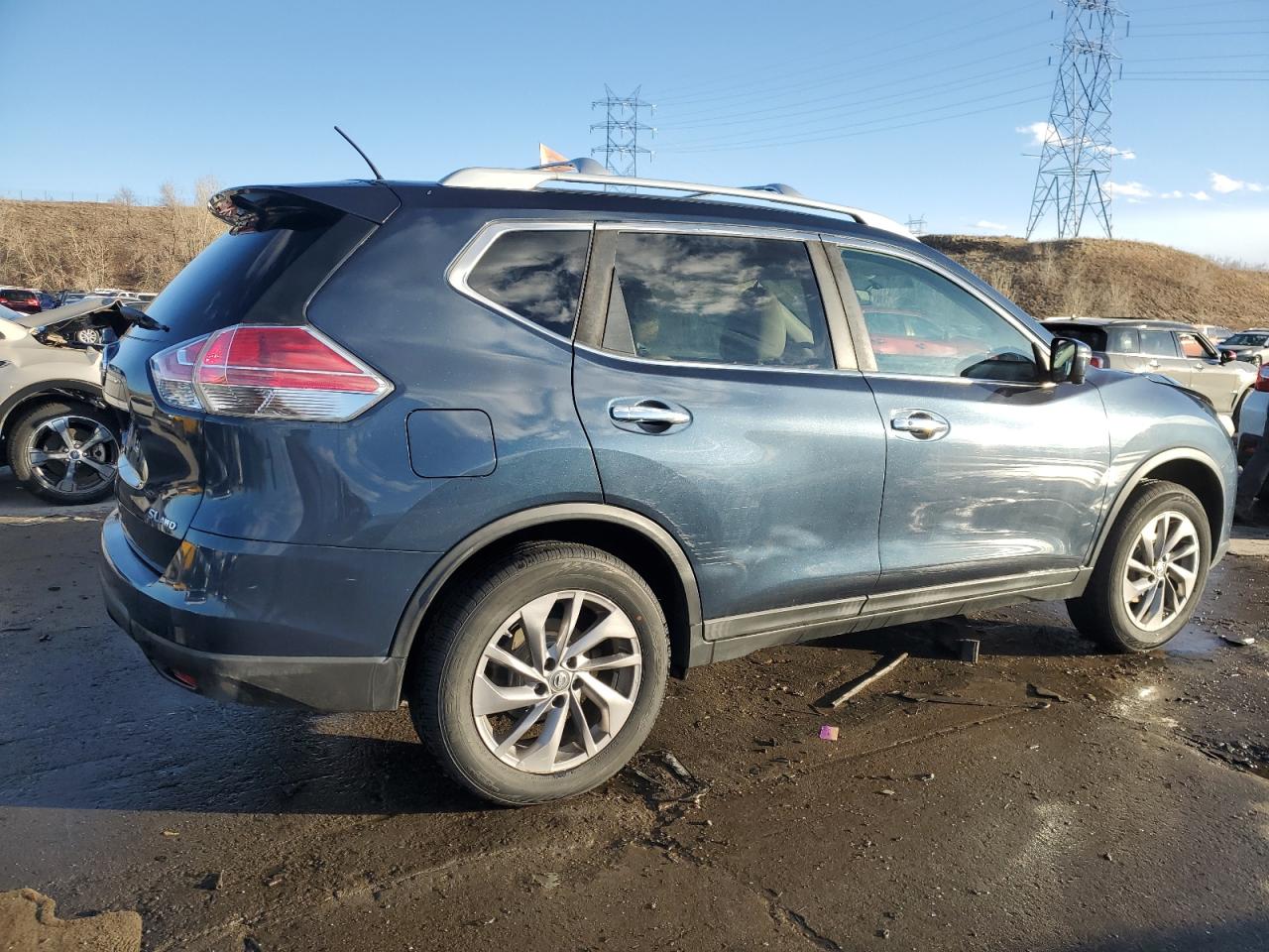 2016 Nissan Rogue - Image 3