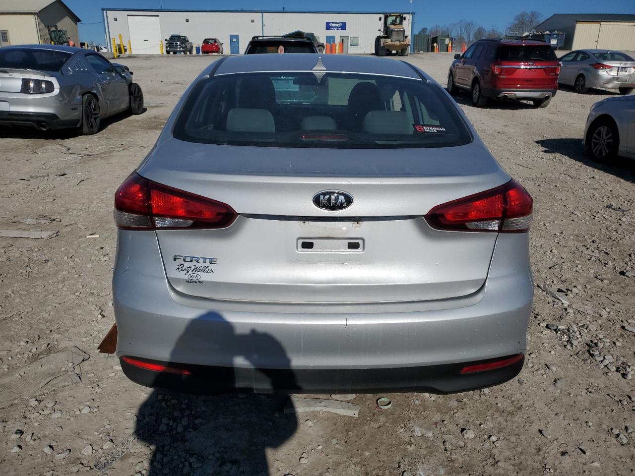 2017 Kia Forte - Image 6