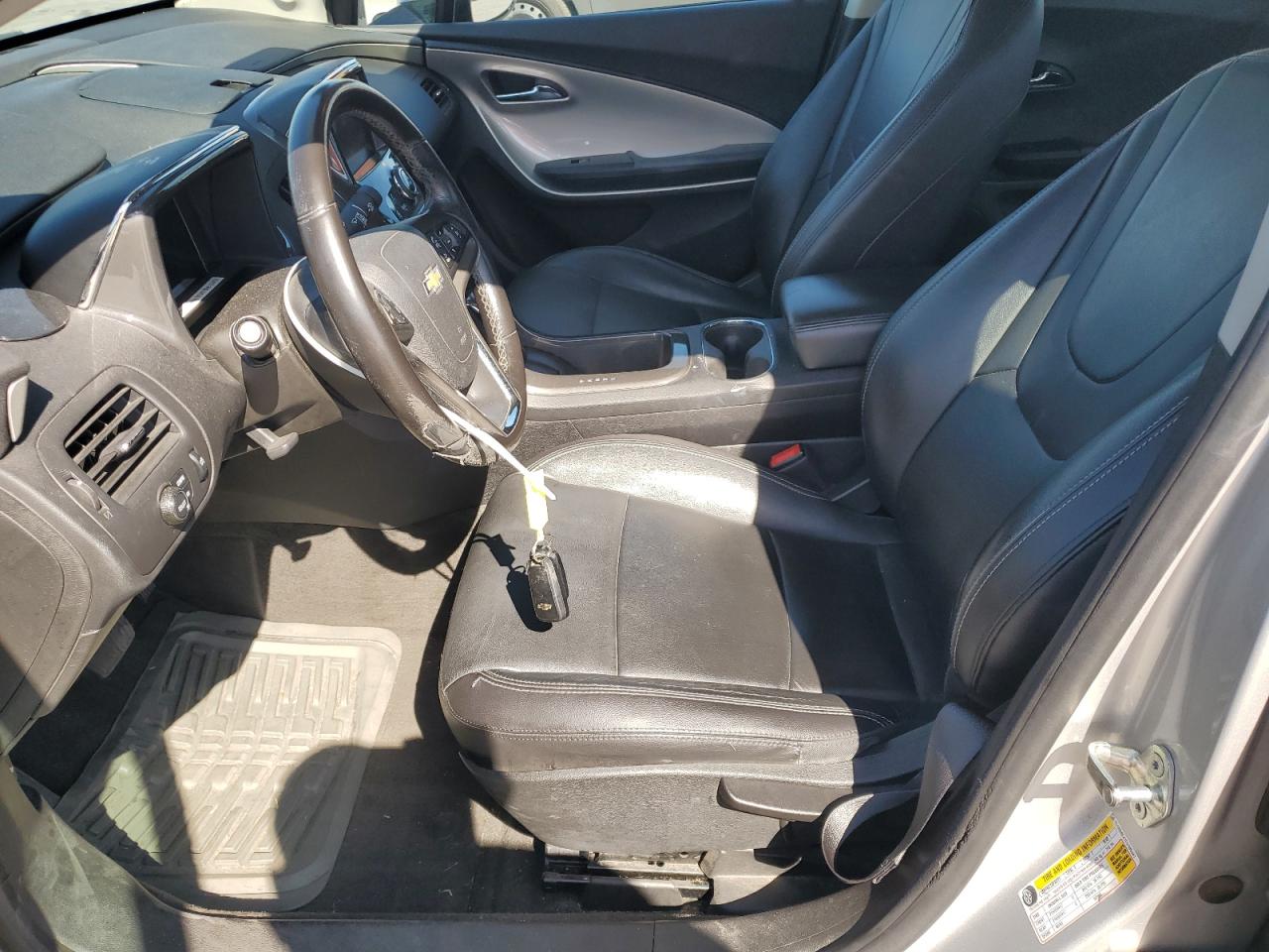 2015 Chevrolet Volt - Image 7
