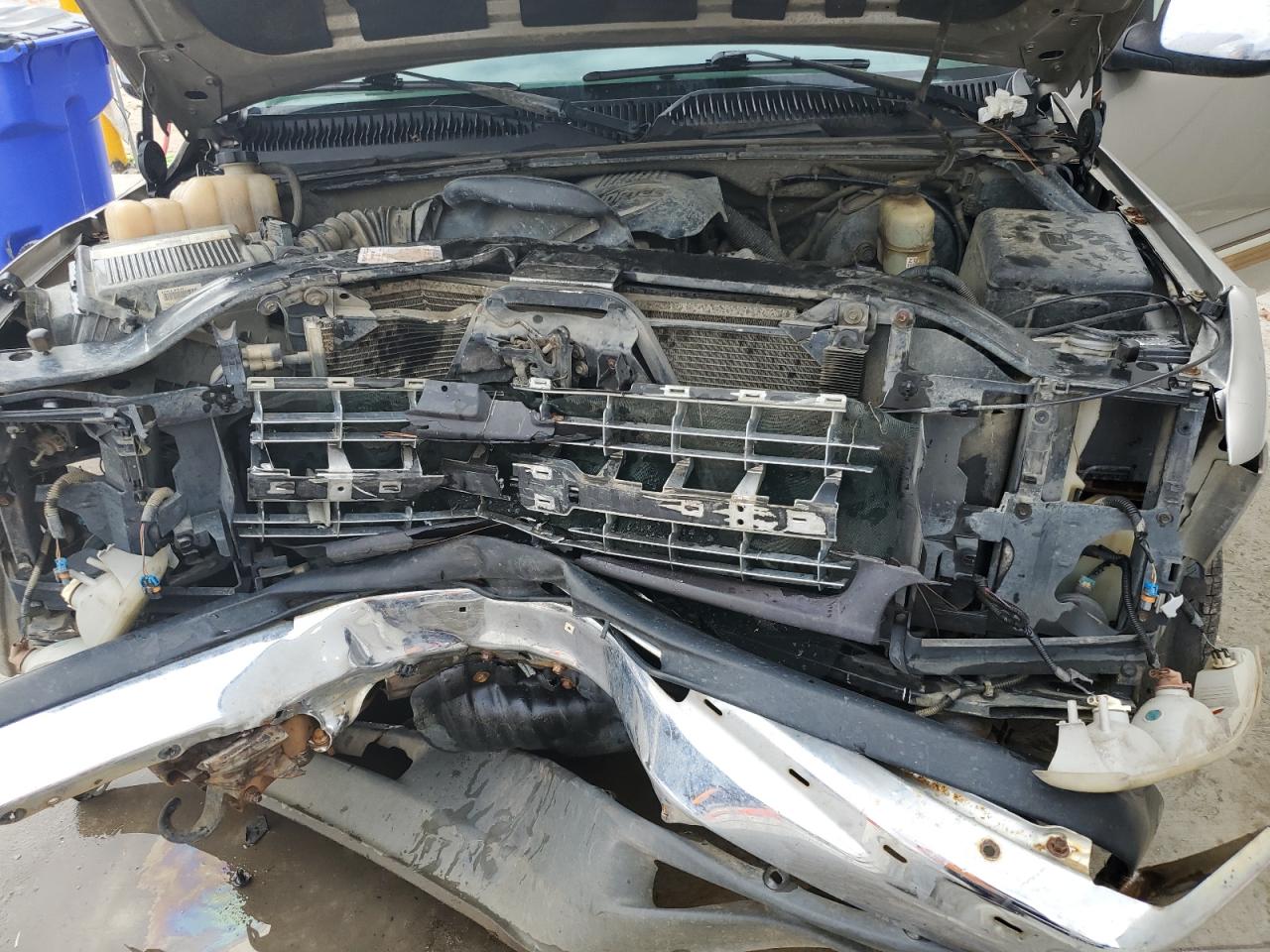 2002 Chevrolet Silverado - Image 11