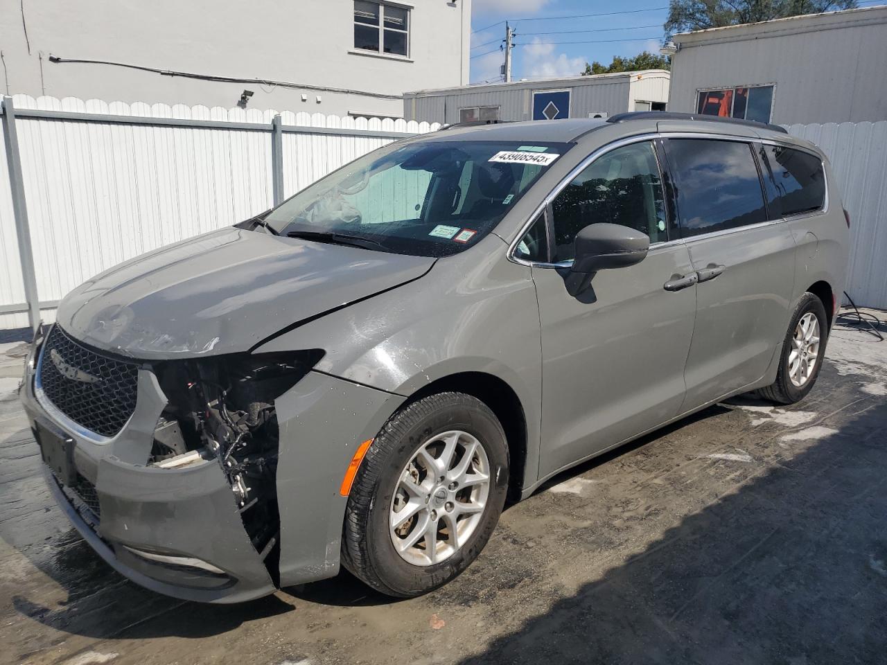 2022 Chrysler Pacifica - Image 1
