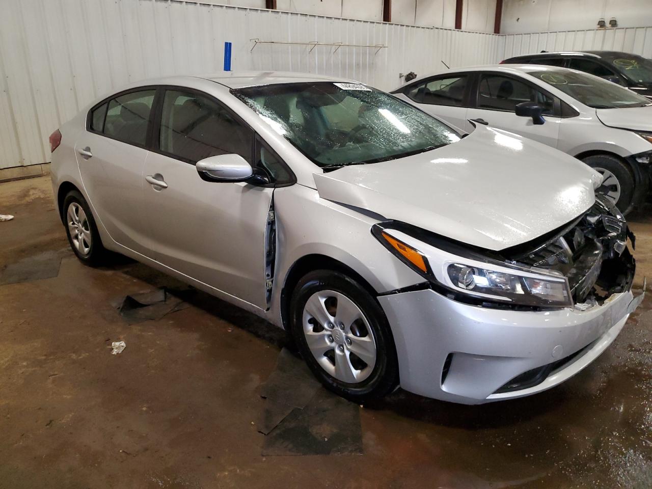 2017 Kia Forte - Image 4