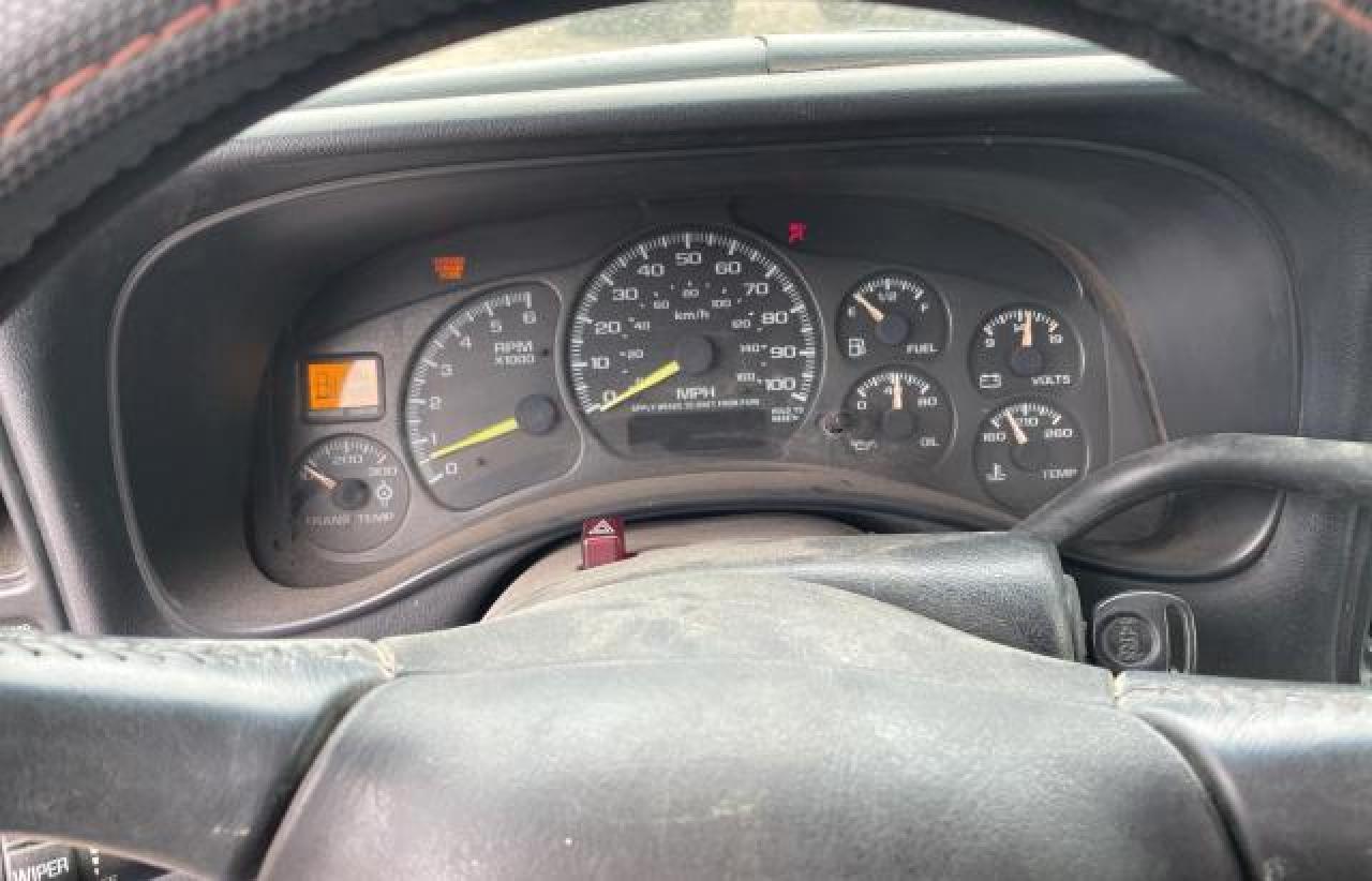 2001 Chevrolet Silverado - Image 8