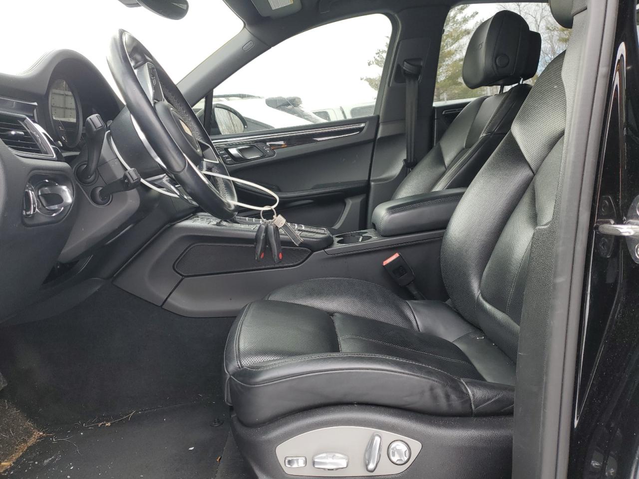 2017 Porsche Macan - Image 7