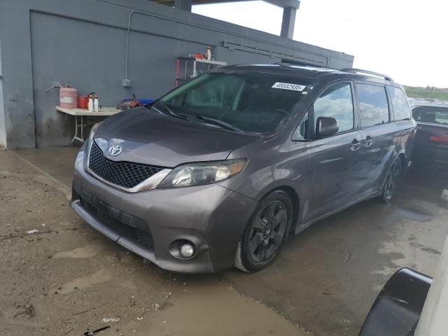 2012 Toyota Sienna Sport