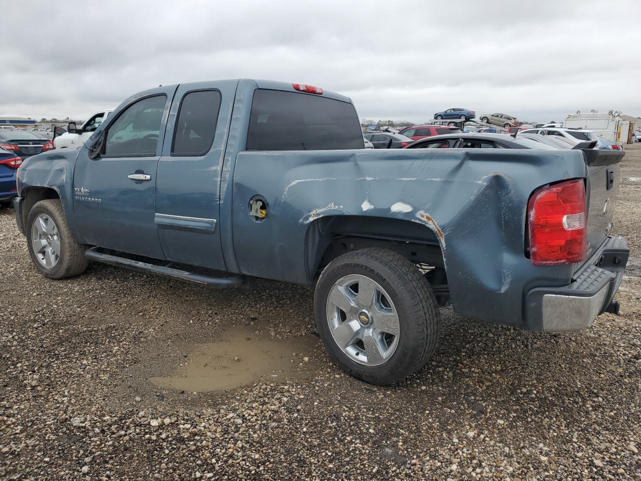 2011 Chevrolet Silverado - Image 2
