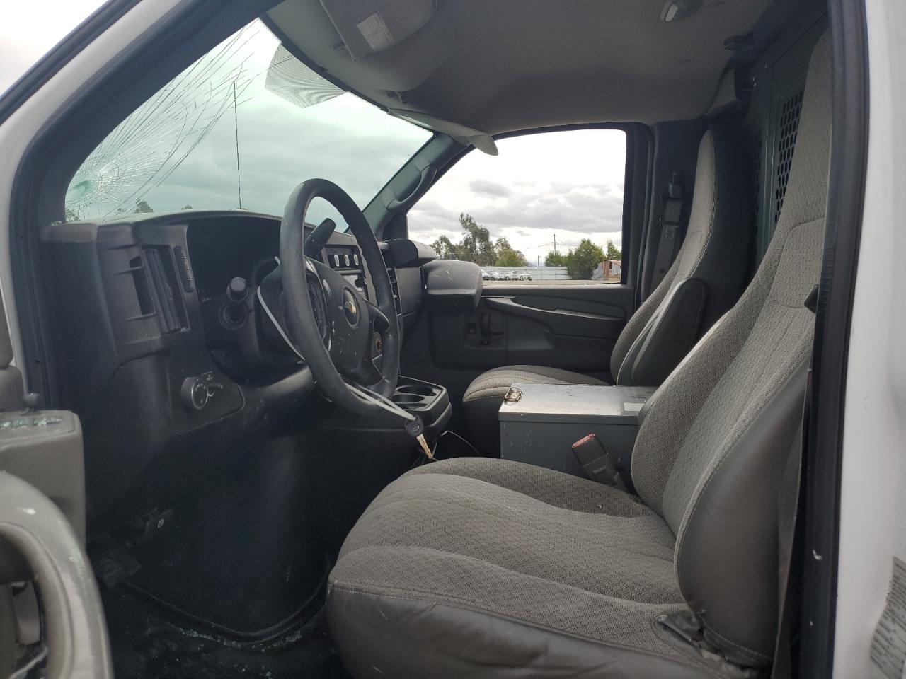 2014 Chevrolet Express - Image 7